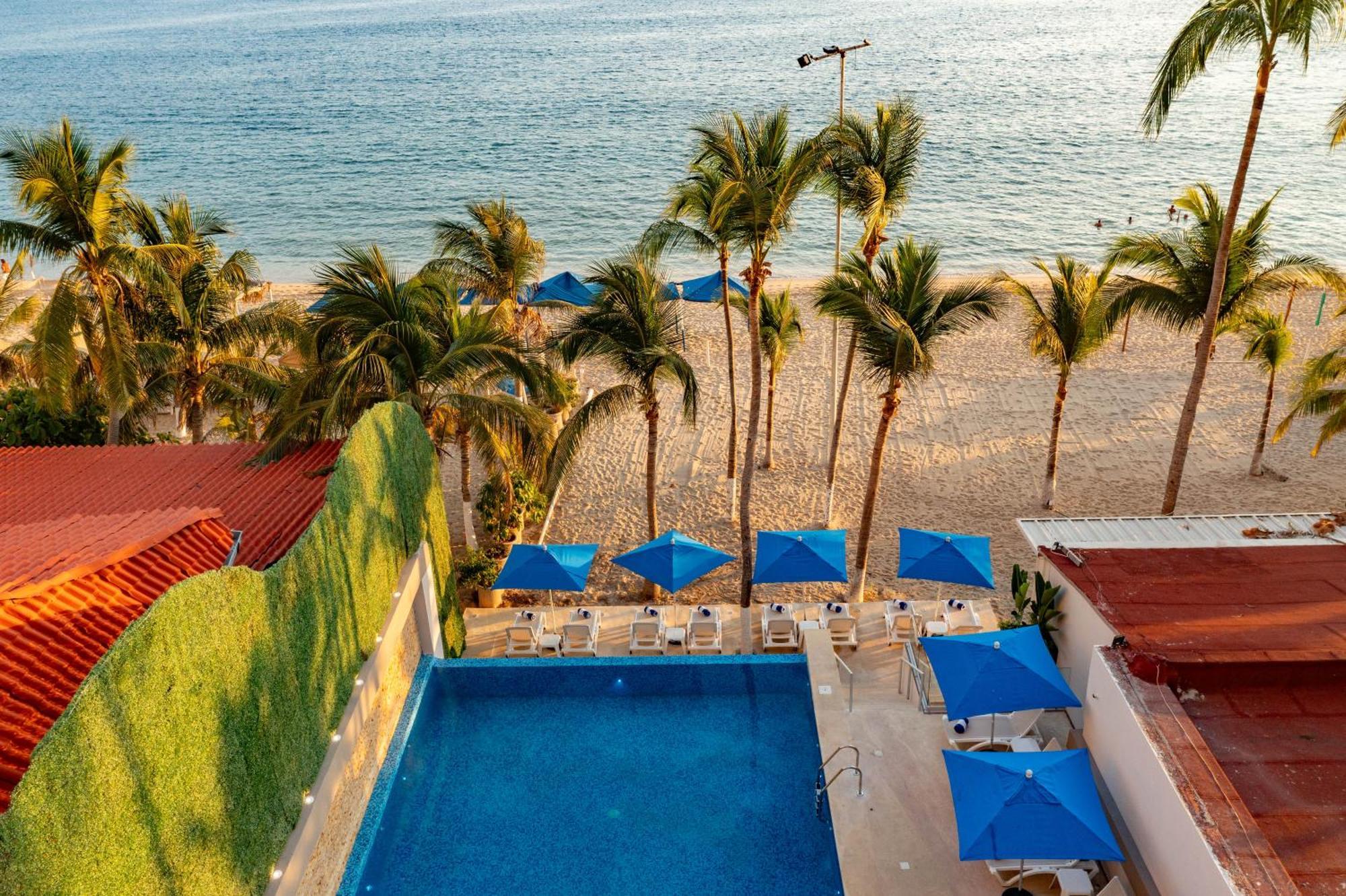 Ritz Acapulco All Inclusive 外观 照片 View of the beach from the hotel